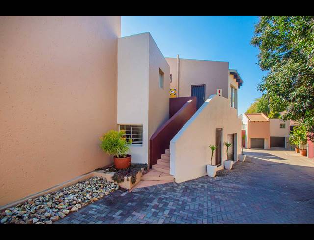 1 bed property to rent in NORTHCLIFF